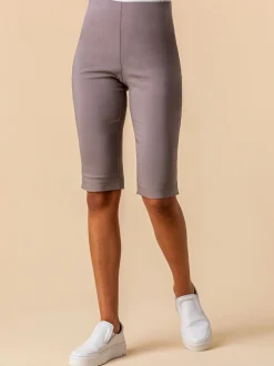 Lichtbruin - Roman - Knielange stretchshort