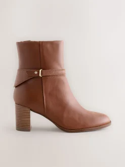 Lichtbruin leer - Forever Comfort® Hardware Trim Ankle Boots