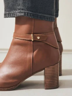 Lichtbruin leer - Forever Comfort® Hardware Trim Ankle Boots