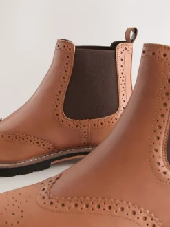 Lichtbruin leer - Forever Comfort® Brogue Detail Chelsea Boots