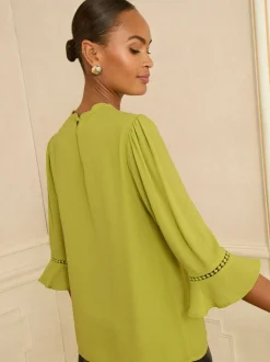 Limoengroen - Love & Roses 3/4 blouse met uitlopende mouwen