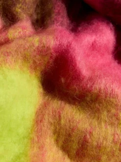Limoengroen en roze ruit - Love & Roses - Geborstelde sjaal