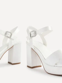 Linzi Bridal Perola sandalen met gekruiste bandjes en plateauzool
