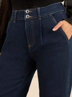 Love & Roses Getailleerde Jeans