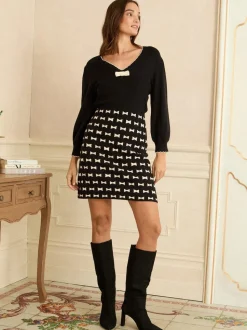 Love & Roses V-Neck Knitted Mini Dress