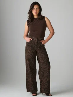 Luipaardprint - Jeans met zandloperpasvorm en wijde pijpen