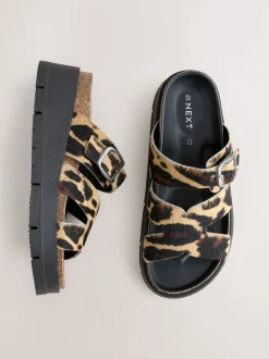 Luipaardprint - Leren sandalen met bandjes en gespdetail
