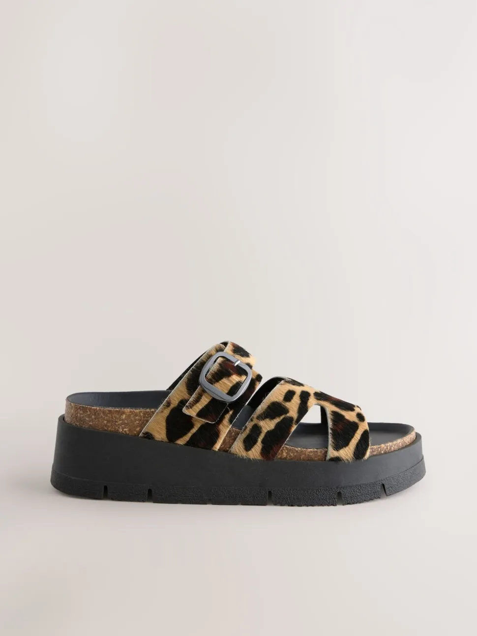 Luipaardprint - Leren sandalen met bandjes en gespdetail