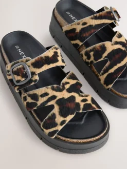 Luipaardprint - Leren sandalen met bandjes en gespdetail