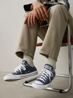 Marineblauw - Converse Chuck Ox sneakers