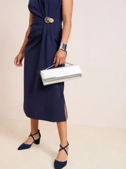 Marineblauw - Friends Like These pumps met blokhak en gekruiste bandjes