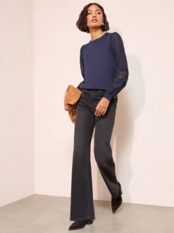 Marineblauw - Friends Like These Woven Sleeve Knitted Top
