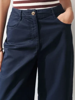Marineblauw - Knielange short
