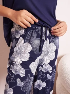 Marineblauw met bloemen - Friends Like These Short Sleeve Pyjamas