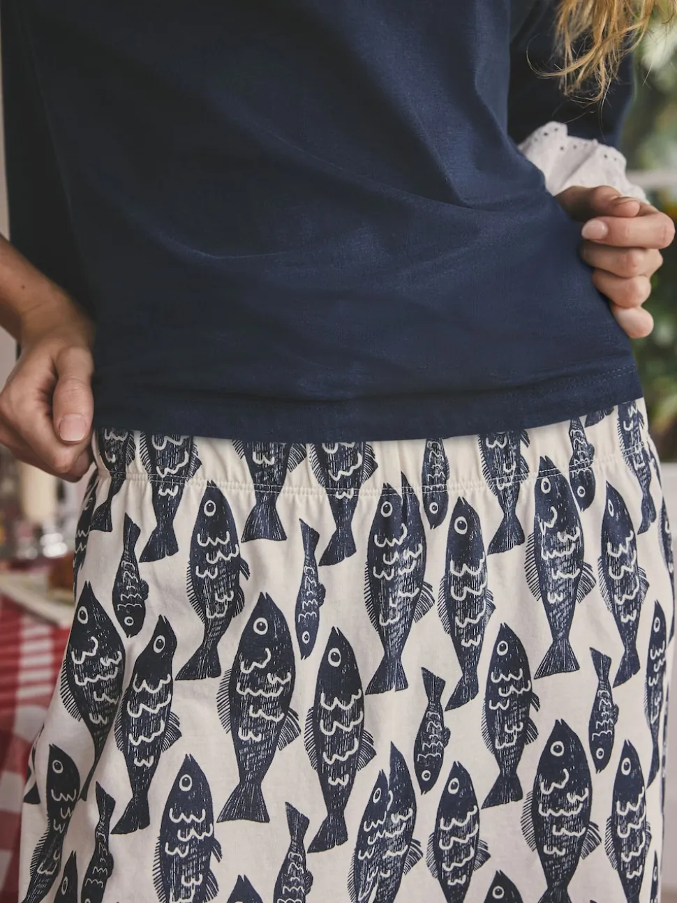 Marineblauwe vis - Katoenen pyjama met korte mouw