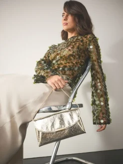 Metallic - Clutch