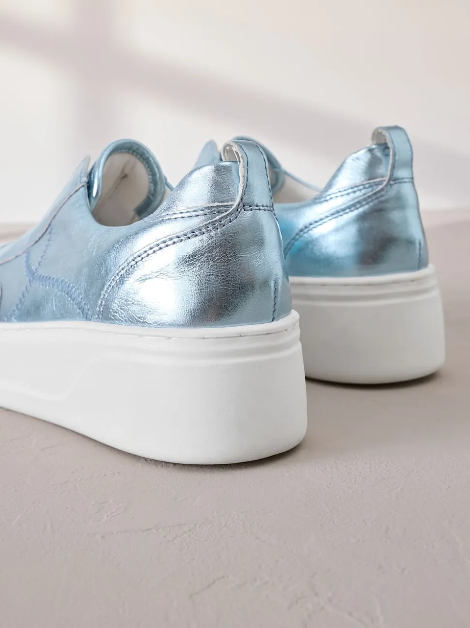 Metallic - Signature leren instapsneakers met dikke zool en plateauzool