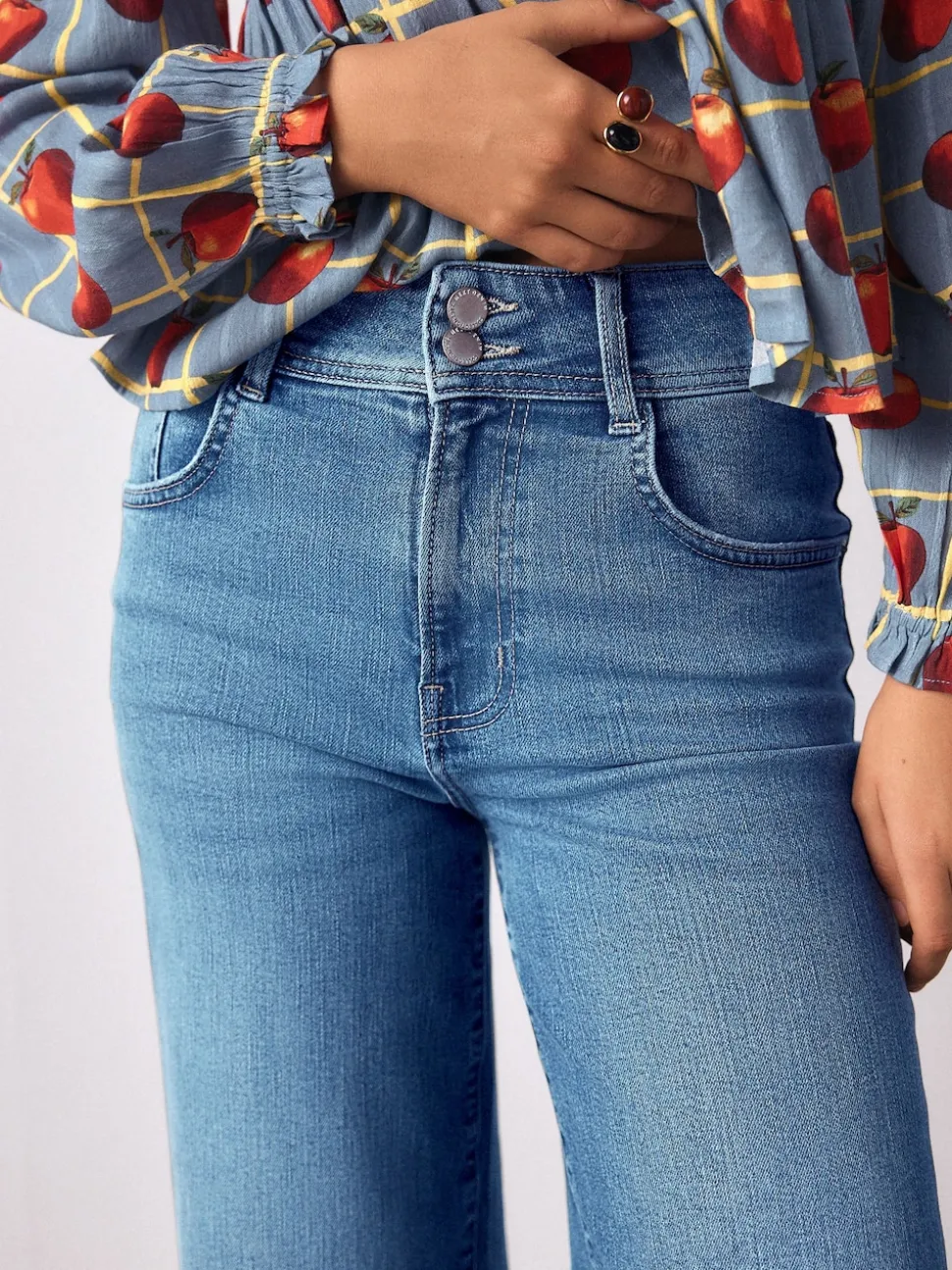 Middenblauw denim - High Rise stretchy Jeans met wijde pijpen