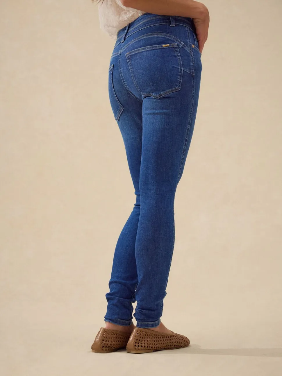 Middenblauwe denim wassing - Skinny jeans met verlengings- en afslankeffect