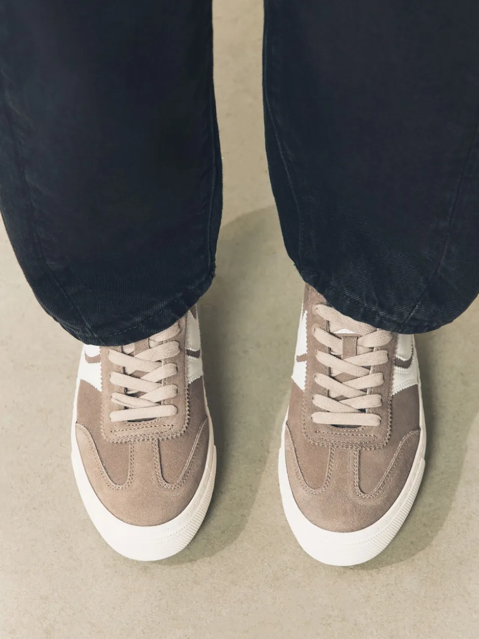 Mokkabruin - Forever Comfort® Suede Side Stripe Skater Lace Up Trainers