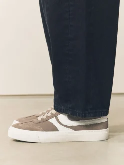 Mokkabruin - Forever Comfort® Suede Side Stripe Skater Lace Up Trainers