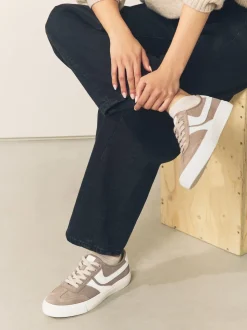 Mokkabruin - Forever Comfort® Suede Side Stripe Skater Lace Up Trainers