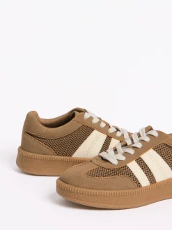 Mokkabruin - Friends Like These Lace Up Retro Gumsole Sports Trainers