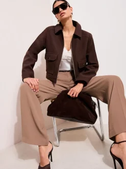 Naturel Latte - Friends Like These Premium broek met wijde pijpen en elastiek aan de achterkant