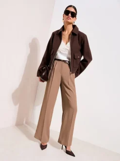 Naturel Latte - Friends Like These Premium broek met wijde pijpen en elastiek aan de achterkant