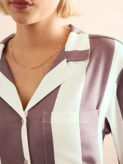 Naturel met strepen - Pyjama's met knoopsluiting