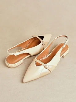 Natuurlijk - Linzi Prague Lage schoenen met spitse neus en gespdetail