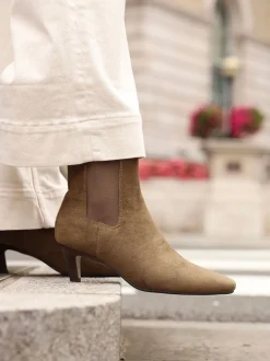 Natuurlijk - Linzi Ritual Kitten Heeled Chelsea Boots