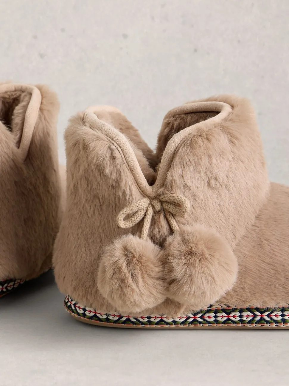 Natuurlijk - White Stuff pantoffels van imitatiebont