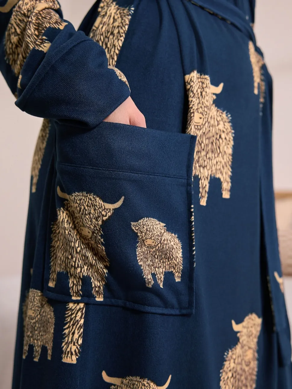 Navy Hamish The Highland Cow - Cosy Lightweight Dressing Gown