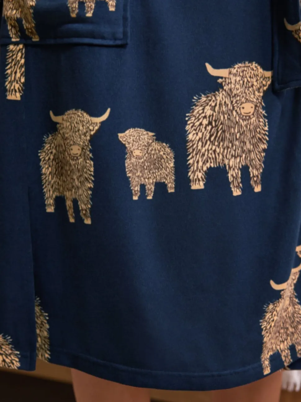 Navy Hamish The Highland Cow - Cosy Lightweight Dressing Gown