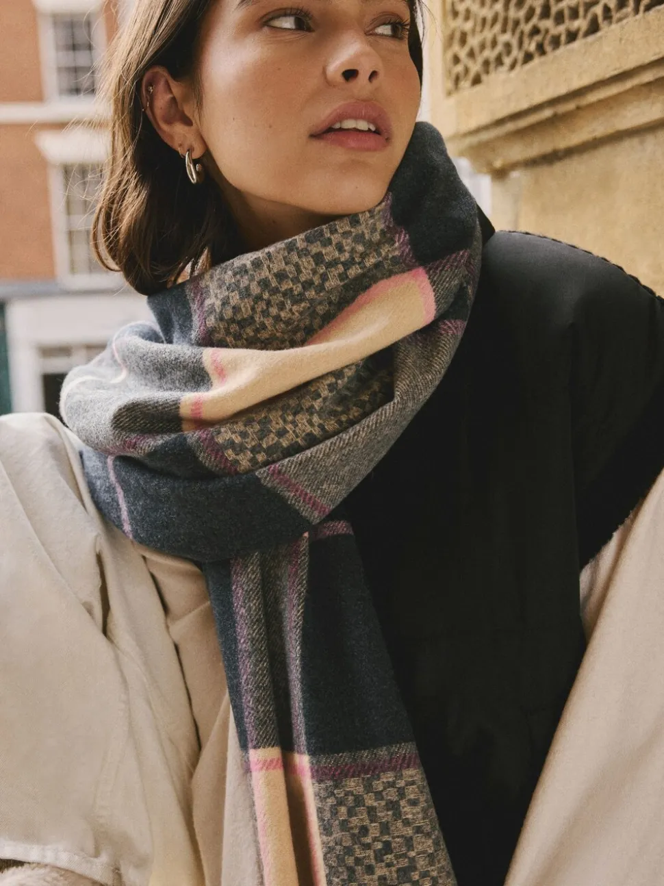 Navy Texture Check - Halfzware sjaal
