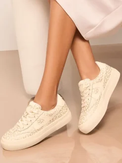 Neutraal - Lipsy Chunky Canvas Lace Up Sports Trainers