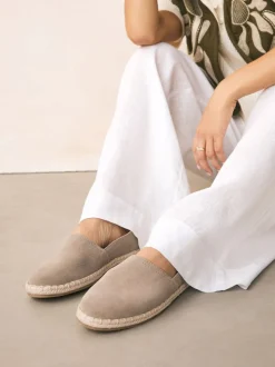 Neutraal - Suède espadrilles met dichte neus