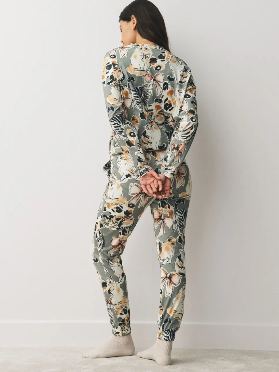 Neutraal met kattenprint - Pyjama met lange mouwen