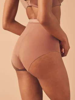 Neutraal/bruin - 2 Slipjes met licht buikcorrigerende hoge taille