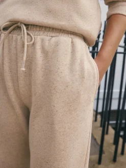 Neutrale Neppy textuur - Essential Wide Leg Jersey Joggers