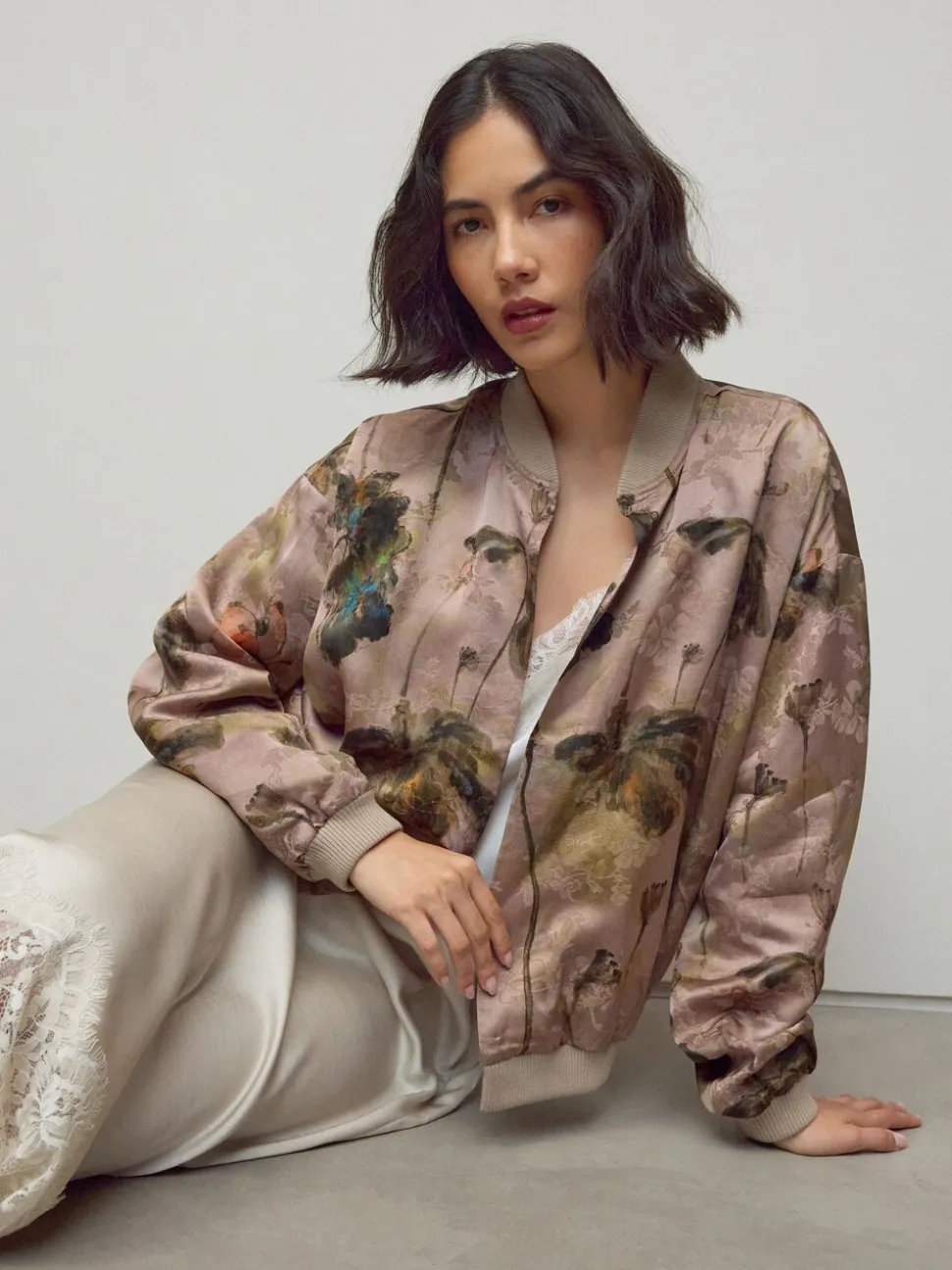 Neutral/Floral - Bomberjack