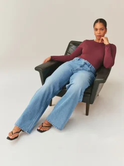 Normaal blauw - Jeans met zandloperpasvorm en wijde pijpen