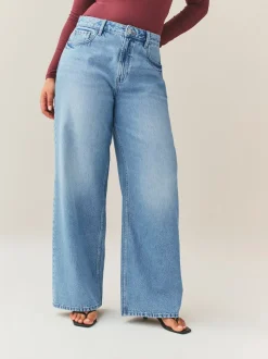 Normaal blauw - Jeans met zandloperpasvorm en wijde pijpen