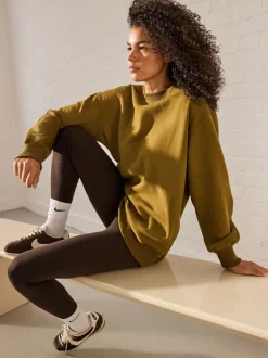 Olijfgroen - Essentials sweatshirt met relaxte pasvorm, lange snit en zakken