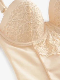Pastelroze nude - Kanten body met cups en sterke buikcorrectie