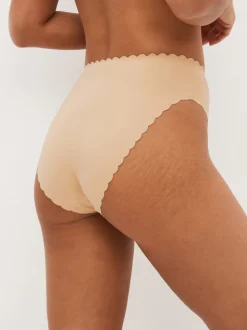 Pastelroze nude - No VPL slipje met geschulpte rand