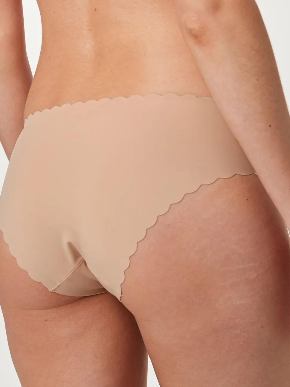 Pastelroze nude - No VPL slipje met geschulpte rand