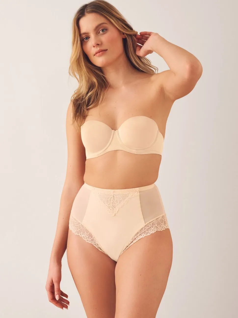 Pastelroze nude - Vormende slip met stevige buikcorrectie