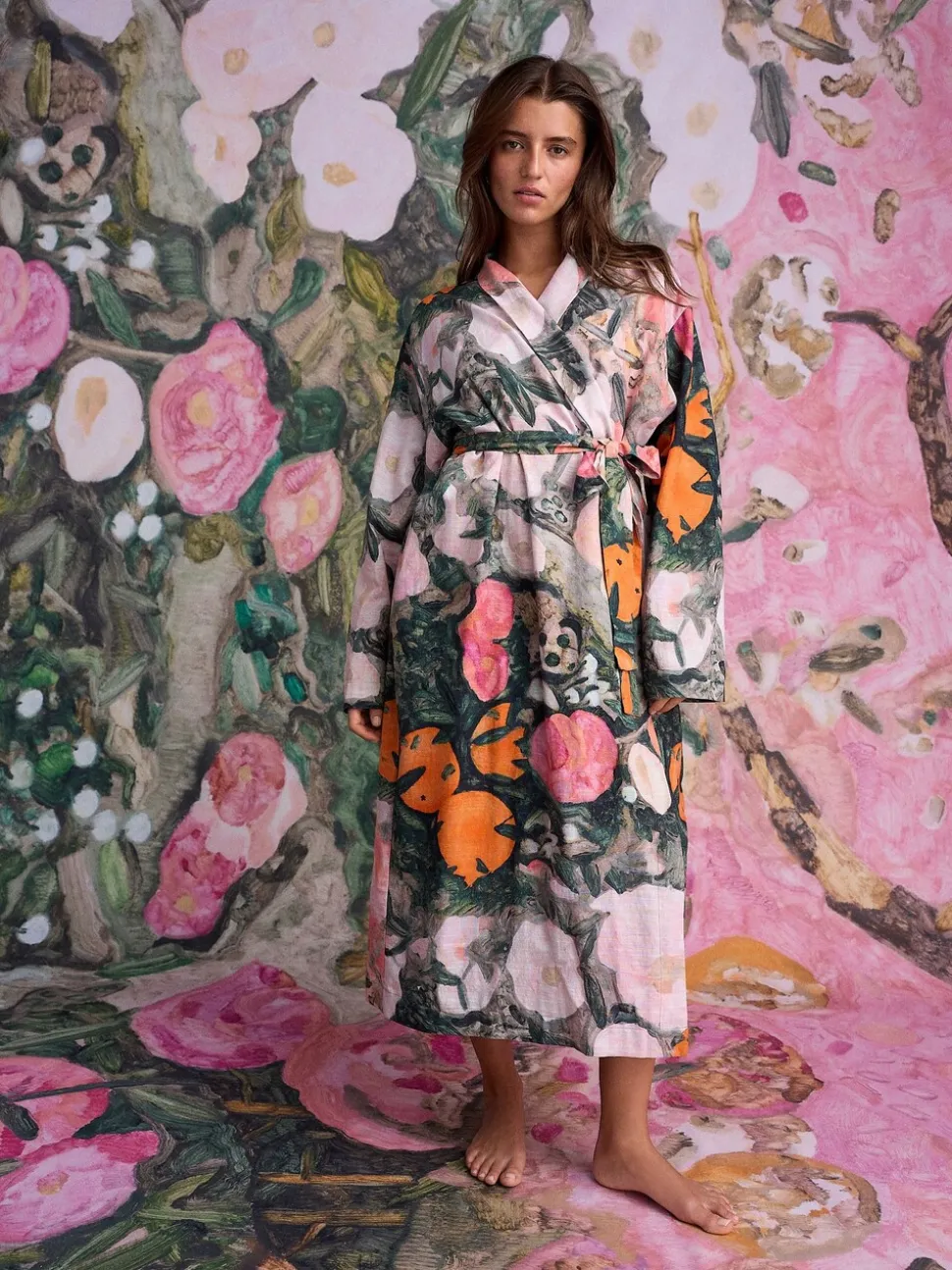 Pink Benjamin Macgregor Scene Print - Satin Dressing Gown
